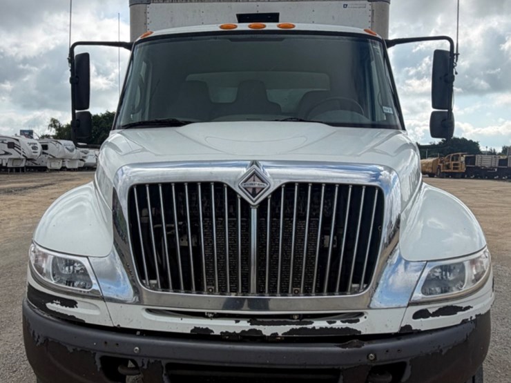 2008-international-durastar-4400-image-2