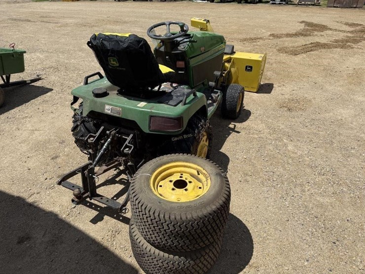 john-deere-425-image-3