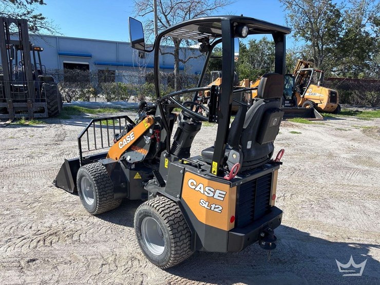 2024-case-sl12-mini-articulated-wheel-loader-image-4