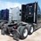 2022-volvo-vnl860-image-8