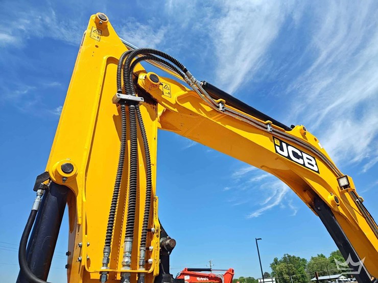 2023-jcb-90z-2-t4-midi-excavator-image-31