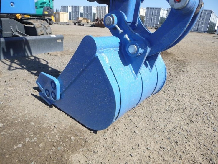 hydraulic-excavator-image-10