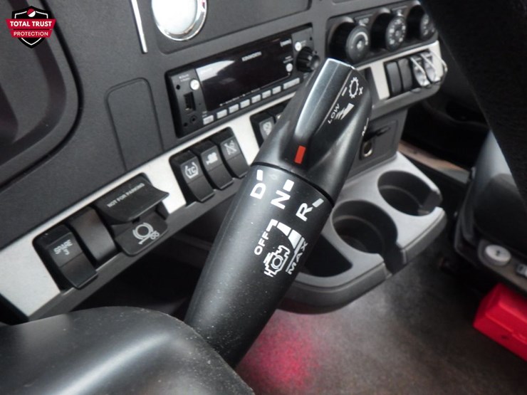 2024-kenworth-t680-image-16