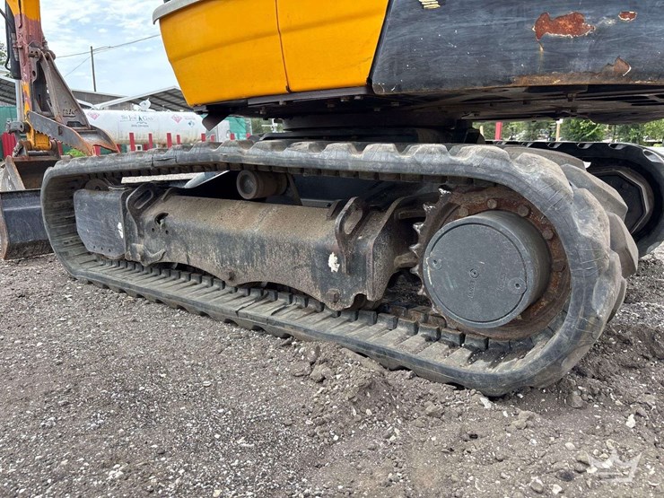 2019-jcb-8029cts-image-27