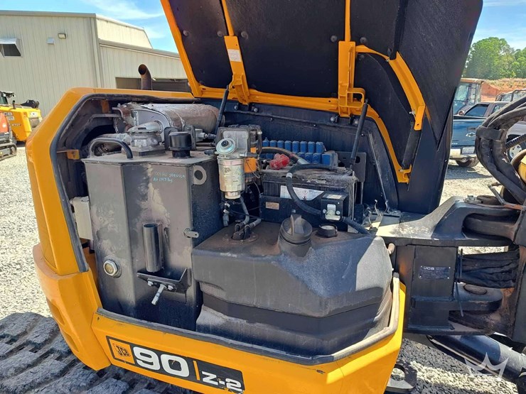 2023-jcb-90z-2-t4-midi-excavator-image-7