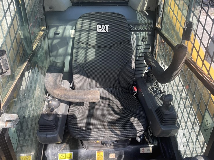 2023-caterpillar-289d3-image-14