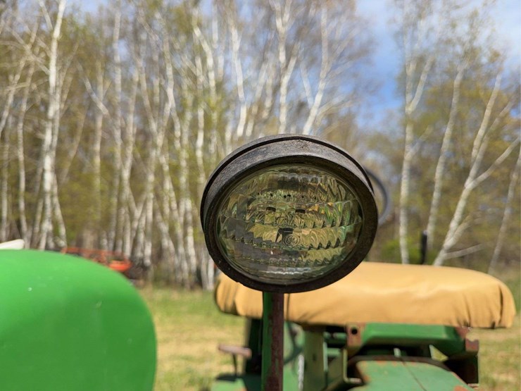 john-deere-3020-image-32