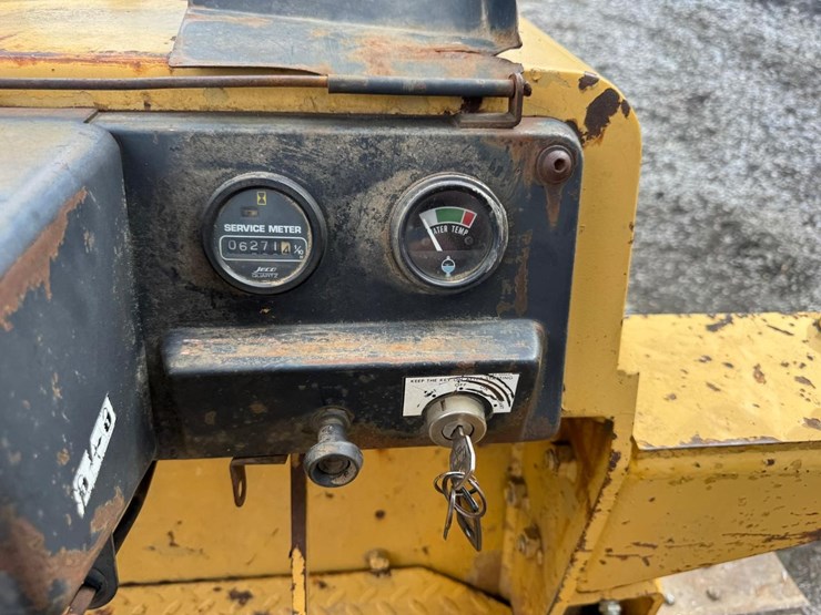komatsu-d37e-2-image-23