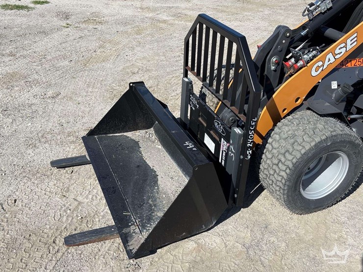 2024-case-sl12-mini-articulated-wheel-loader-image-8