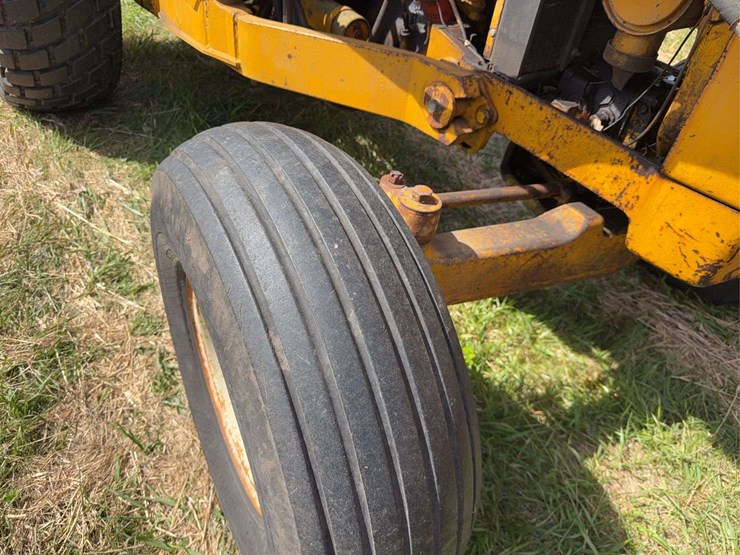 john-deere-400-image-16