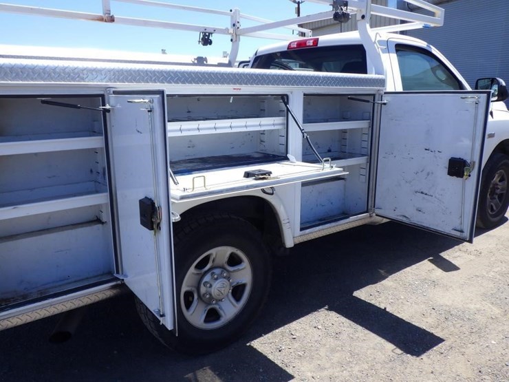 2018-dodge-2500-image-9