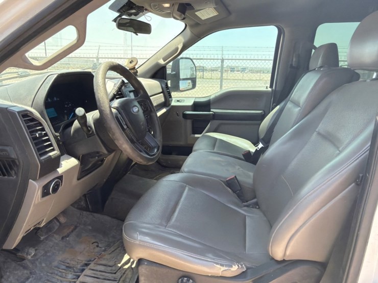 2020-ford-f350-image-9