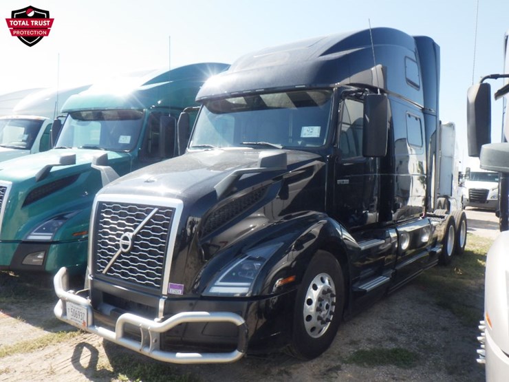 2023-volvo-vnl860-image-1