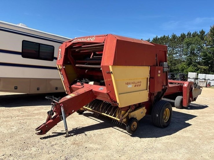 new-holland-855-image-1