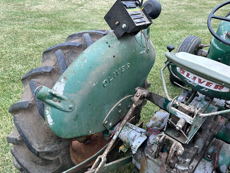1958-oliver-super-55-image-18