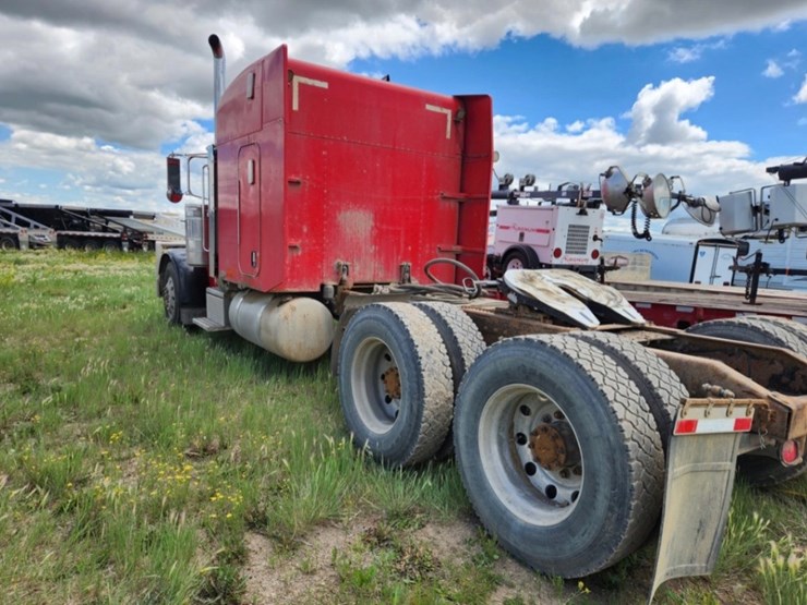 2006-peterbilt-379-image-3