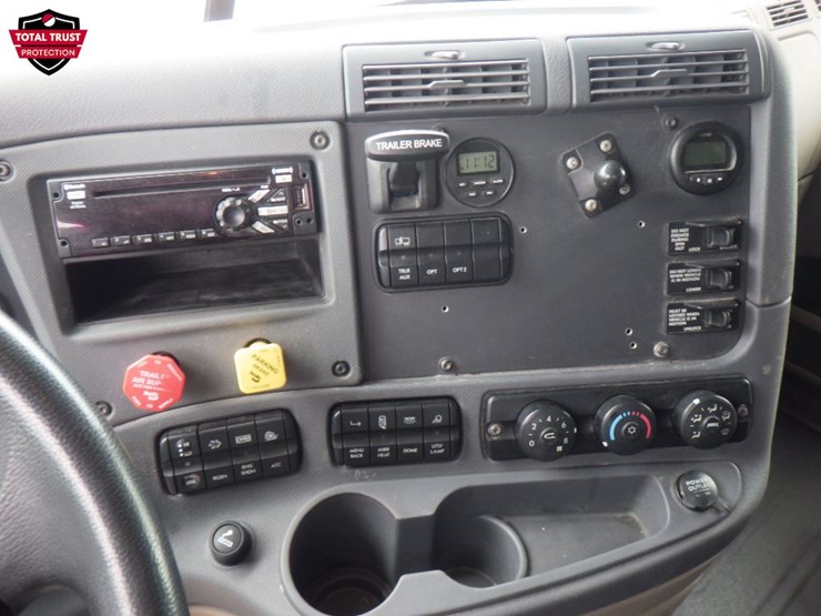 2019-freightliner-cascadia-125-image-19