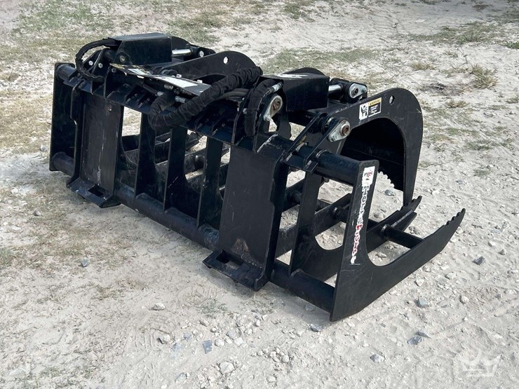2022-terra-force-ycg066-66in-hydraulic-dual-cylinder-root-grapple-skid-steer-attachment-image-3