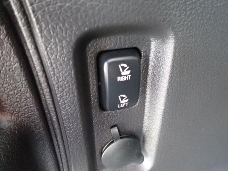 2011-ford-edge-image-60