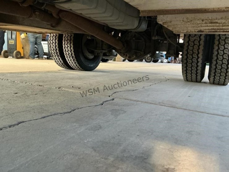 2006-ford-f550-image-26