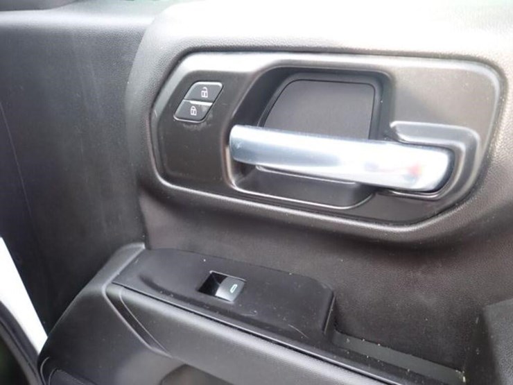 2022-chevrolet-silverado-1500-image-37