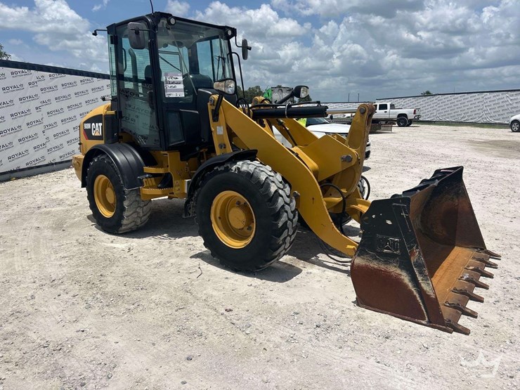 2018-caterpillar-908m-image-2
