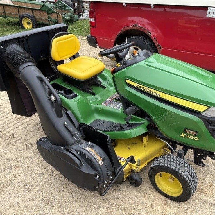 JOHN DEERE X380