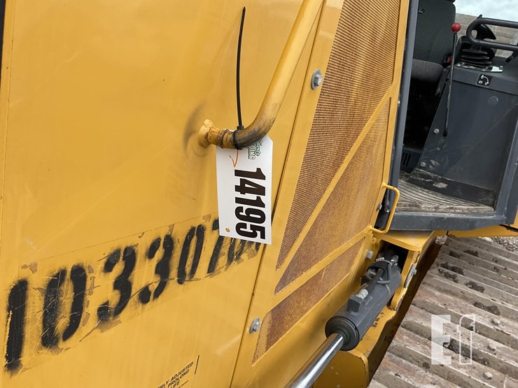 2021-deere-650k-lgp-image-20