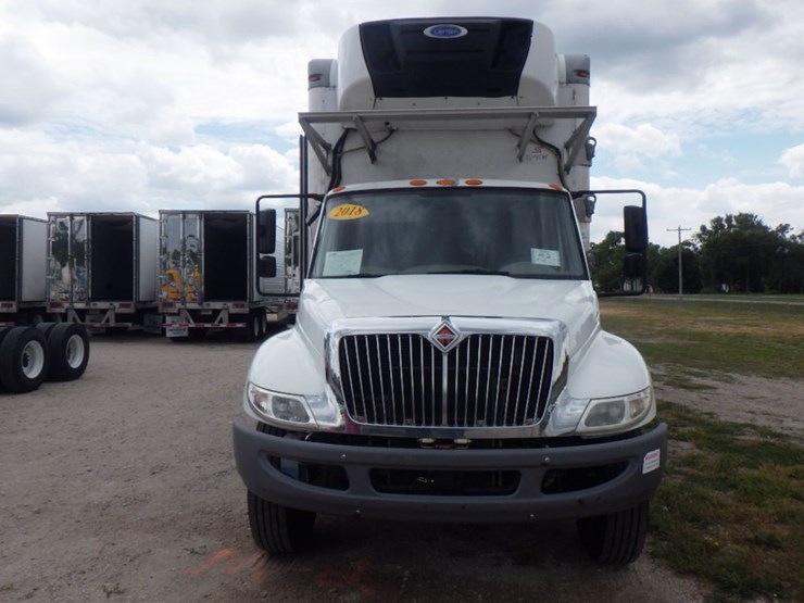 2018-international-durastar-4300-image-2