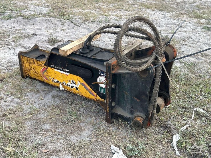 2018-d-and-a-40v-hydraulic-breaker-excavator-attachment-image-4