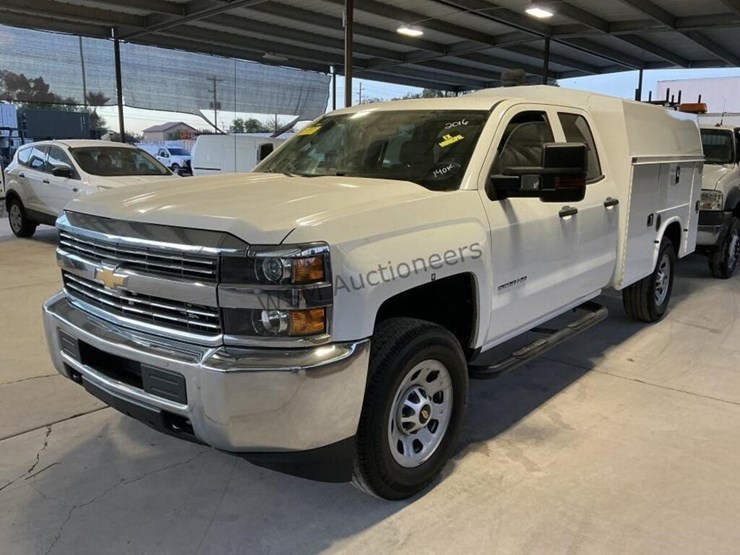 2016-chevrolet-silverado-3500hd-image-4