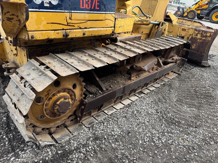 komatsu-d37e-2-image-16