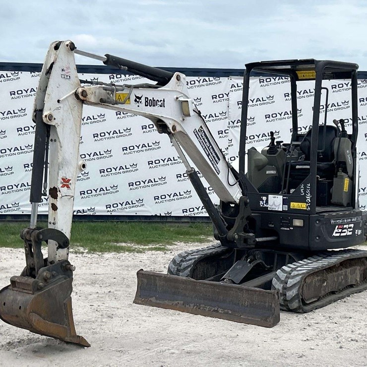 2019 BOBCAT E32i
