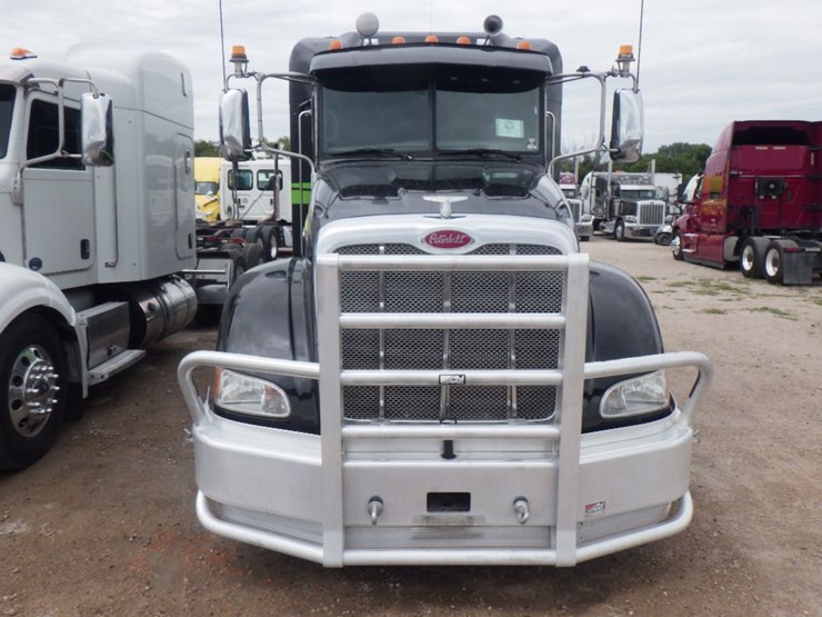 2014-peterbilt-386-image-2