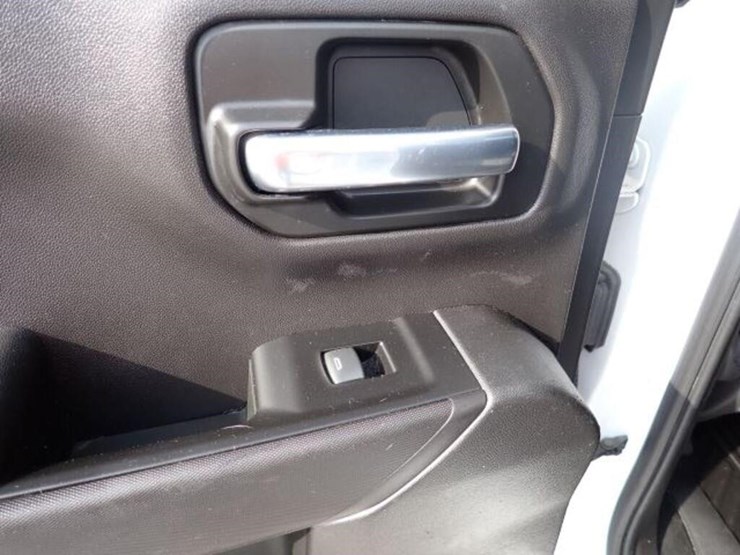 2022-chevrolet-silverado-1500-image-48