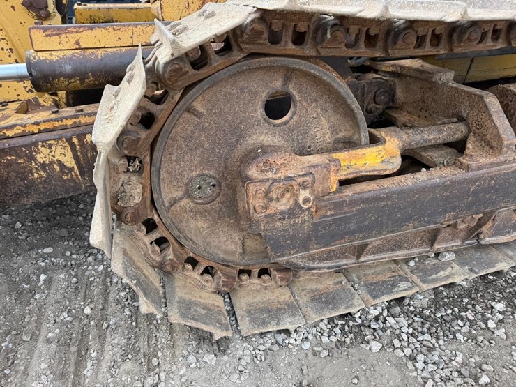 komatsu-d37e-2-image-13