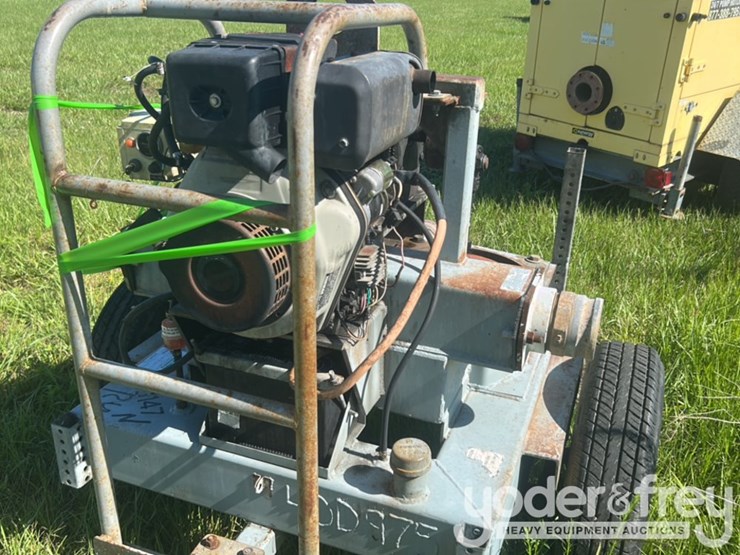 4"-dbl-diaphragm-dd-op-d-t-water-pump,-trailer-mounted-image-7
