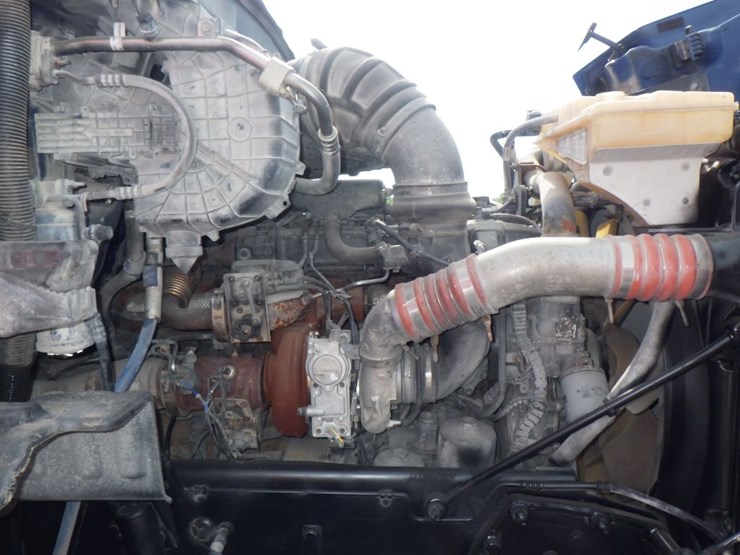 2016-peterbilt-567-image-20