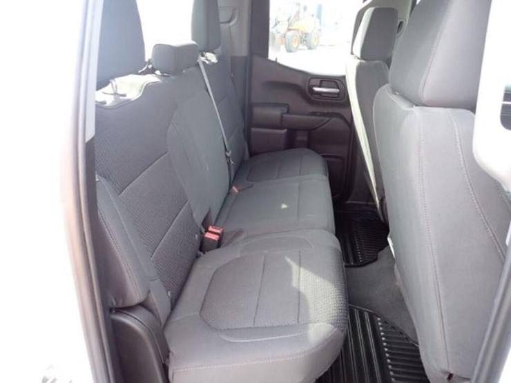 2022-chevrolet-silverado-1500-image-39