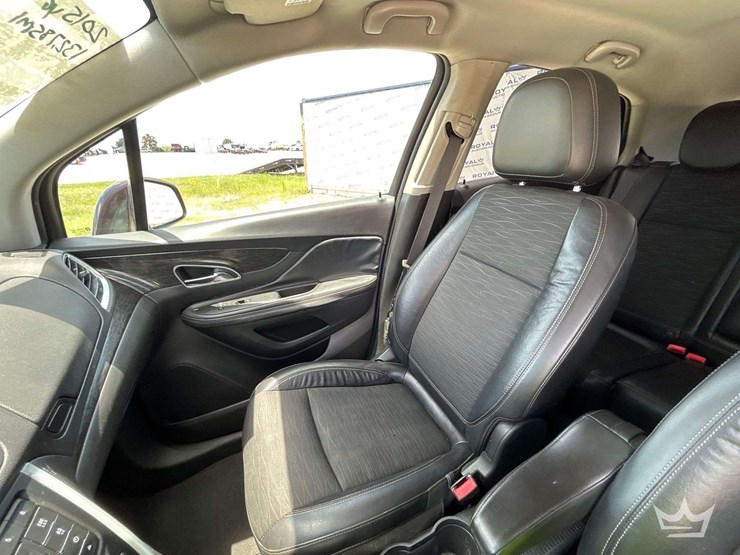 2015-buick-encore-image-19