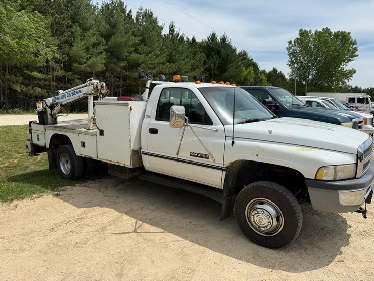 1997-dodge-3500-image-4
