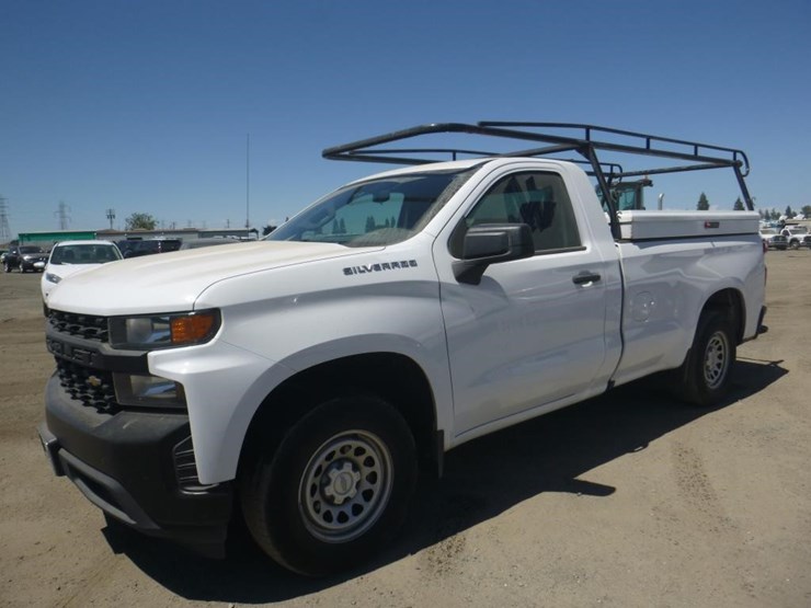 2019-chevrolet-1500-image-1