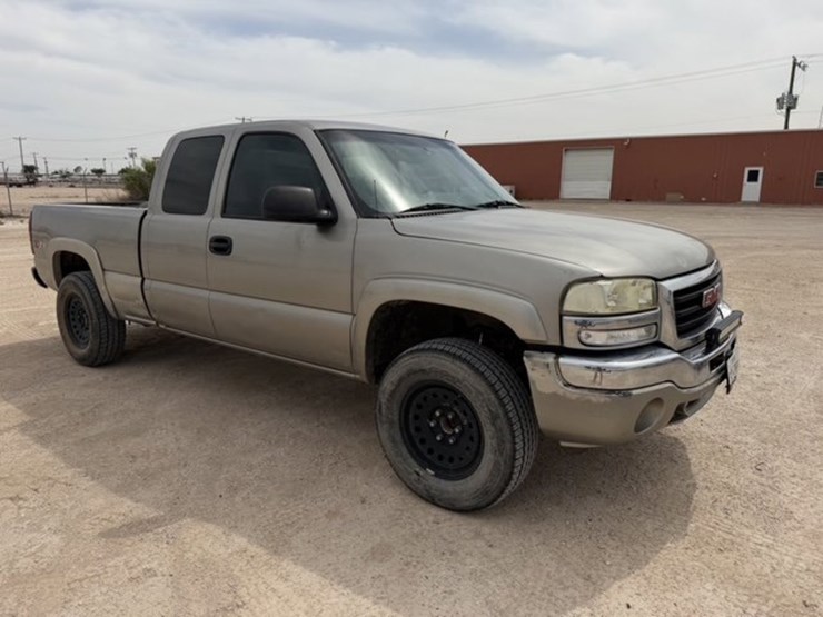 2003-gmc-sierra-1500-image-3