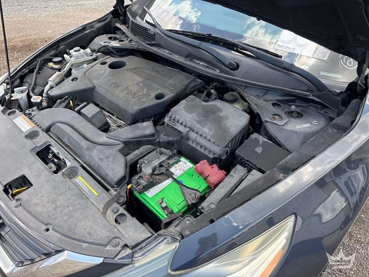 2017-nissan-altima-sedan-image-8