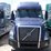 2022-volvo-vnl860-image-2
