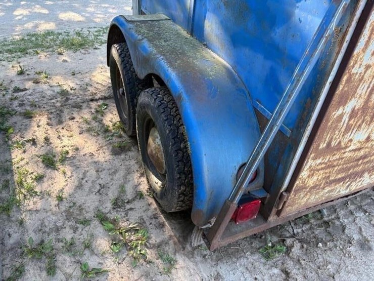 w-w-trailers-9'-livestock-trailer-image-5