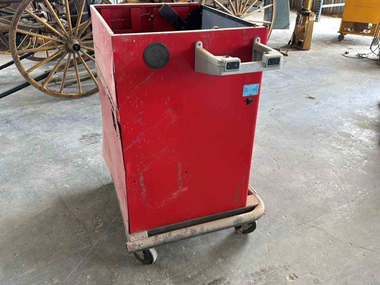 rolling-cart-for-computer-diagnosis-image-3