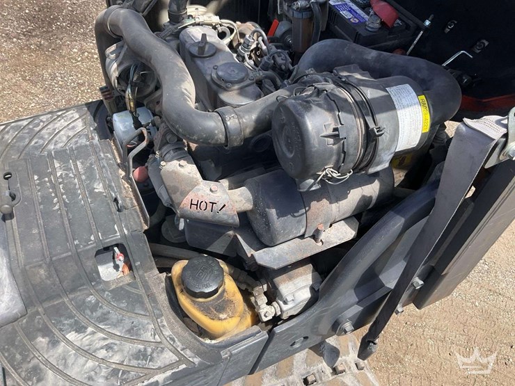 2019-kubota-k008-3-image-16