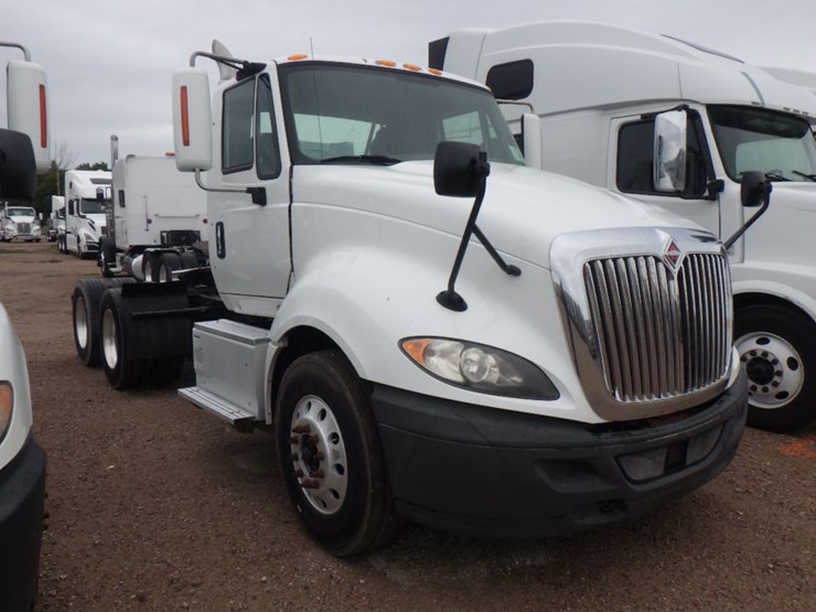 2017-international-prostar-image-3