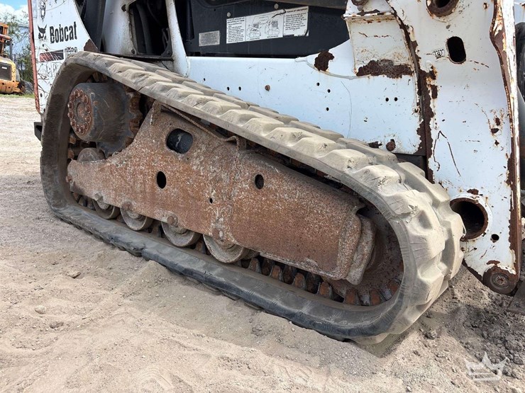 2014-bobcat-t590-image-32